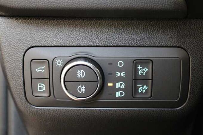 Ford Kuga Plug-in-Hybrid ST-Line X, NAVI/iACC/LMR19&apos,&apos,