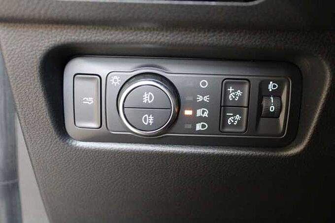 Ford Ranger Wildtrak 3.0 DoKa,EL.ROLLO/iACC/AHK/1,99%