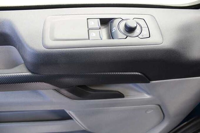 Ford Transit Custom E-Transit Custom Kombi 340L1 BEV Trend, AHK/NAVI