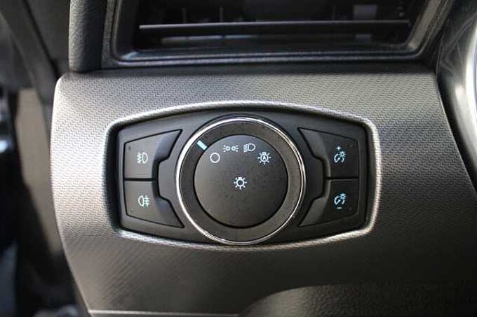 Ford Mustang Fastback GT V8 Aut/PREM-PK 2/NAVI/KAMERA