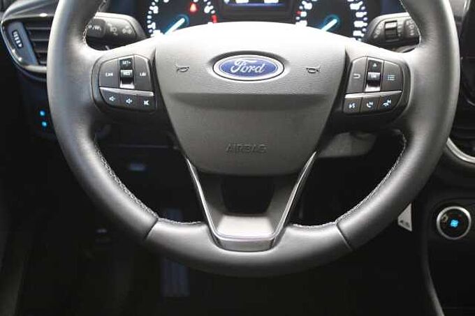 Ford Fiesta Cool & Connect 1.1l/PDC/KLIMA/SYNC