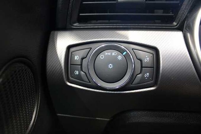 Ford Mustang Fastback GT V8 Aut/PREM-PK 2/MAGNE-RIDE/