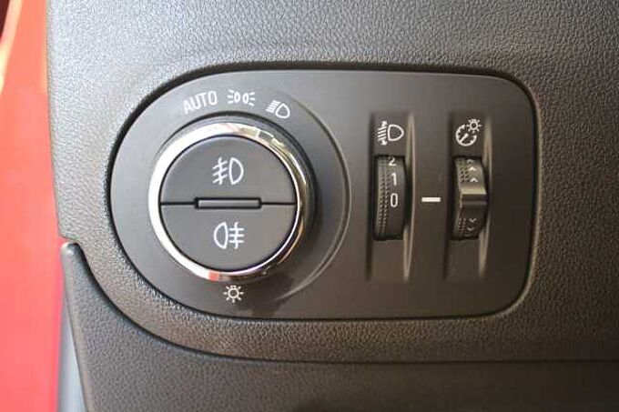 Opel Crossland X 1.2l Turbo/NAVI/KAMERA/PDC/CARPLAY/