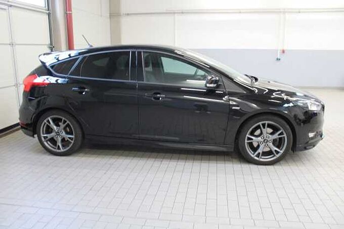 Ford Focus Lim. ST-Line 1.5l/NAVI/KAMERA/SHZ/PDC/TEMP
