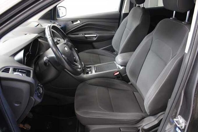 Ford Kuga Cool & Connect 1.5l/NAVI/AHK/PDC/LMR/SHZ/