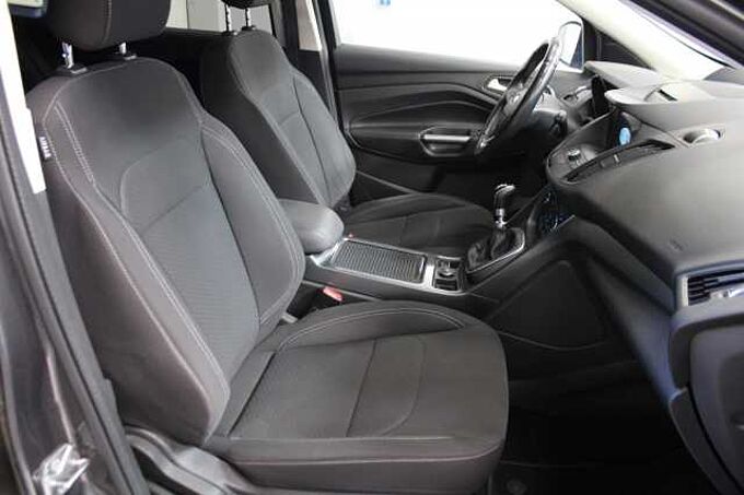 Ford Kuga Cool & Connect 1.5l/NAVI/AHK/PDC/LMR/SHZ/