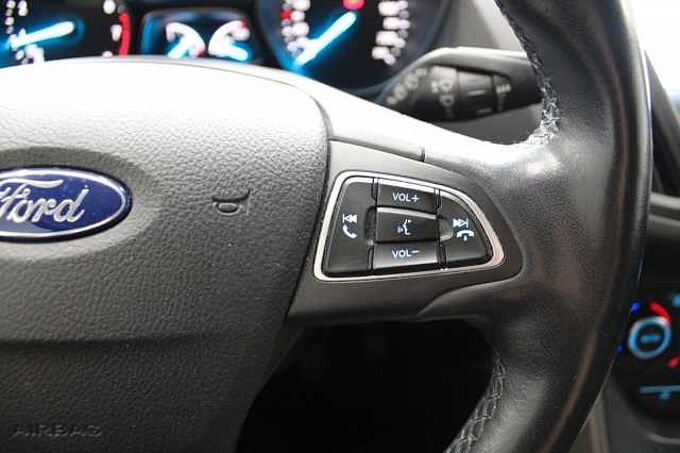 Ford Kuga Cool & Connect 1.5l/NAVI/AHK/PDC/LMR/SHZ/