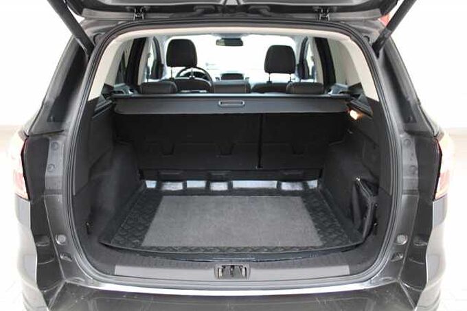 Ford Kuga Vignale 2.0l Auto. /ACC/KAMERA/PANO/MEMORY/
