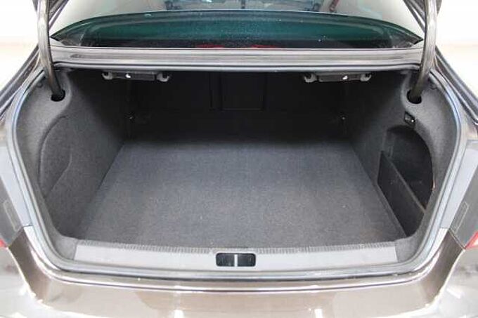 Volkswagen CC 2.0l TDI 4Motion Auto./R-LINE/NAVI/ACC/AHK/