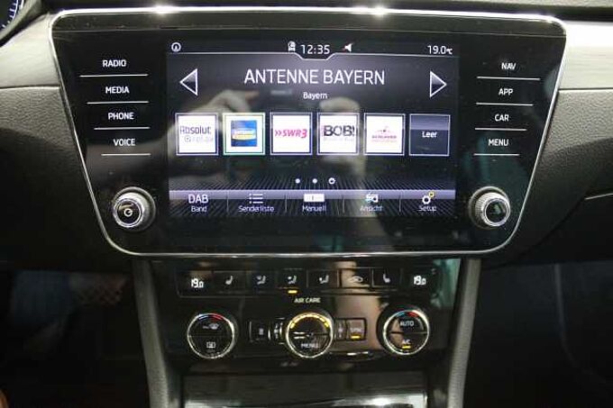 SKODA Superb Combi Style 2.0l TDI Auto./NAVI/ACC/AHK