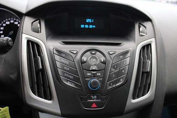 Ford Focus Turnier Trend 1.6l TDCI/AHK/KLIMA/RADIO