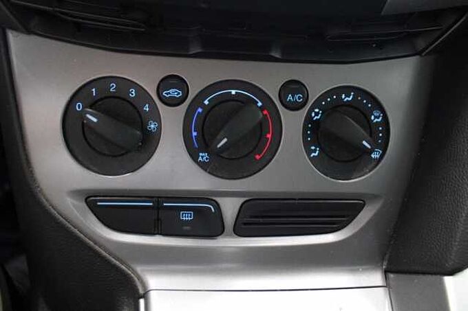 Ford Focus Turnier Trend 1.6l TDCI/AHK/KLIMA/RADIO