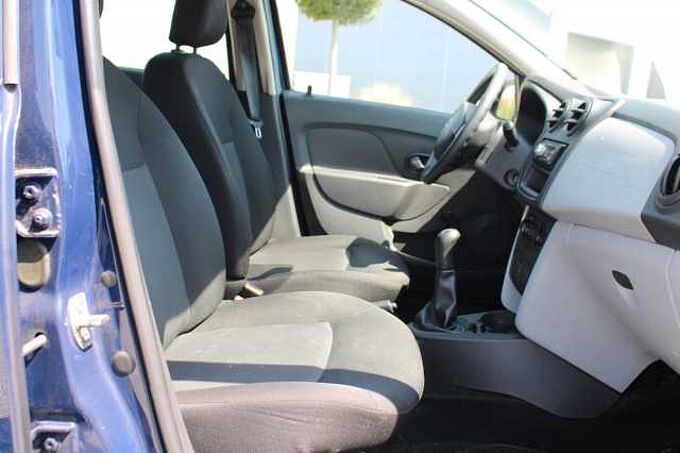 Dacia Logan MCV II Kombi Essentiel 1.2l / Radio /