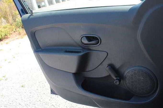 Dacia Logan MCV II Kombi Essentiel 1.2l / Radio /