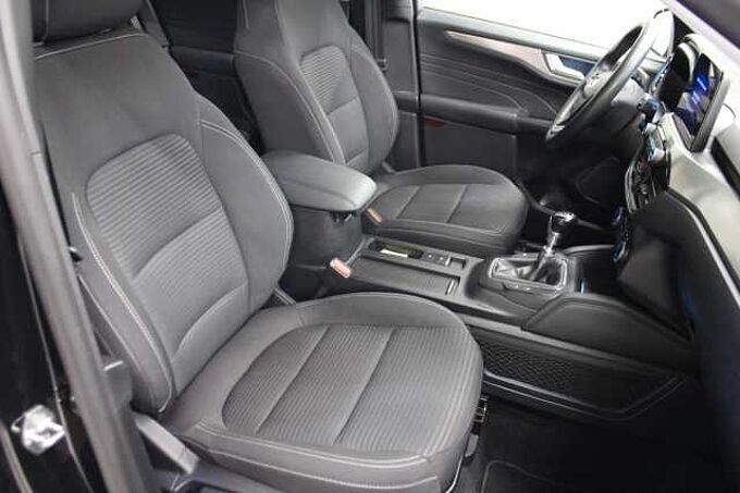Ford Kuga Titanium 1.5l EcoBoost/ACC/NAVI/KAMERA/LED/