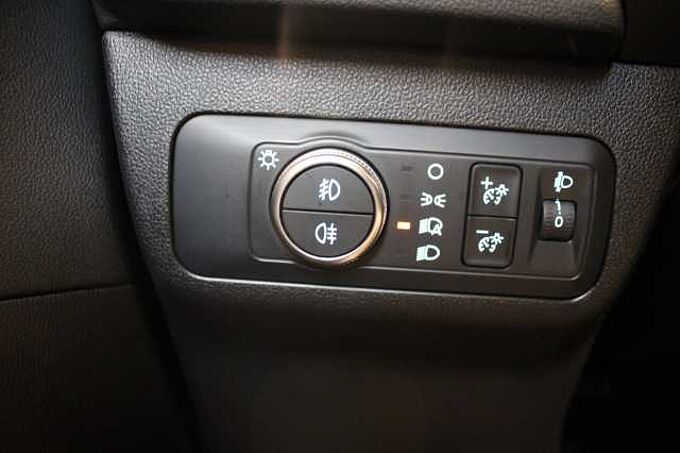 Ford Kuga Titanium 1.5l EcoBoost/ACC/NAVI/KAMERA/LED/