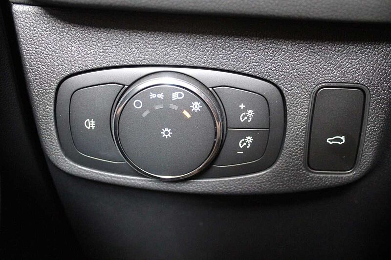 Ford Focus Turnier 1.0 Aut. ST-Line X, AHK/PANORAMA