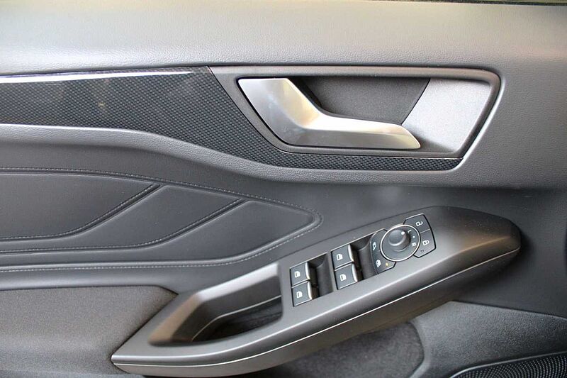 Ford Focus Turnier 1.0 Aut. ST-Line X, AHK/PANORAMA