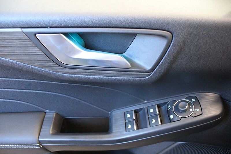 Ford Kuga 2.5l PHEV Active, KAMERA/NAVI/LED