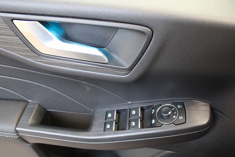 Ford Kuga 2.5l PHEV Active, KAMERA/NAVI/LED