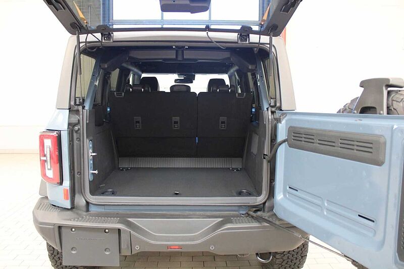 Ford Bronco Badlands 2.7 V6 e-4WD First Edition, NAVI