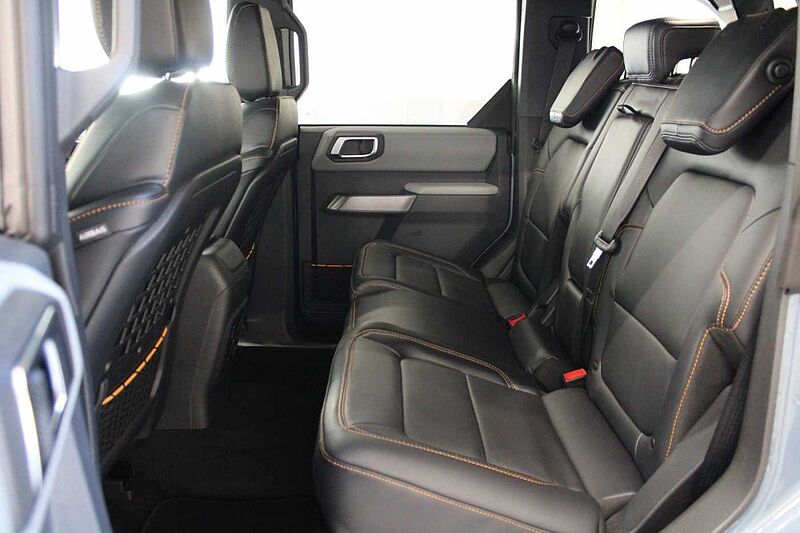 Ford Bronco Badlands 2.7 V6 e-4WD First Edition, NAVI