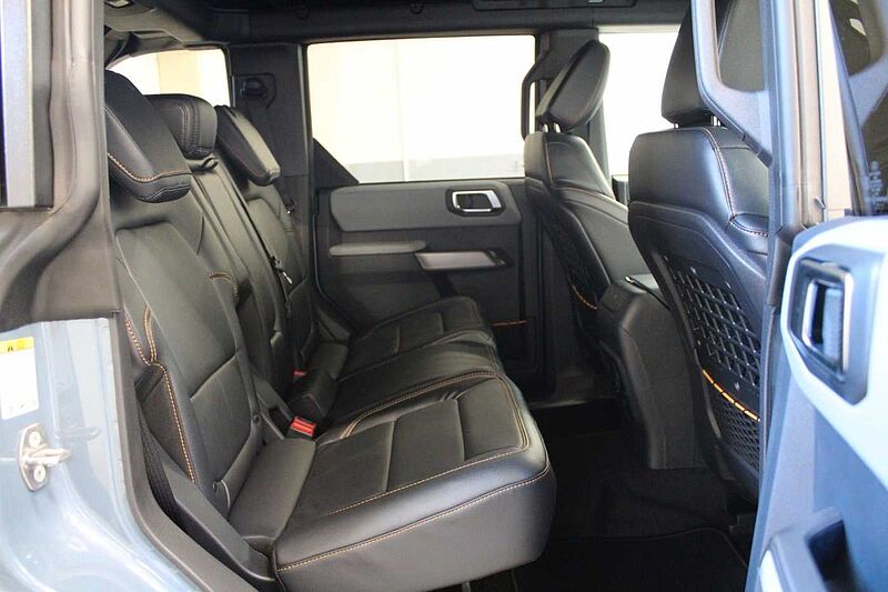 Ford Bronco Badlands 2.7 V6 e-4WD First Edition, NAVI