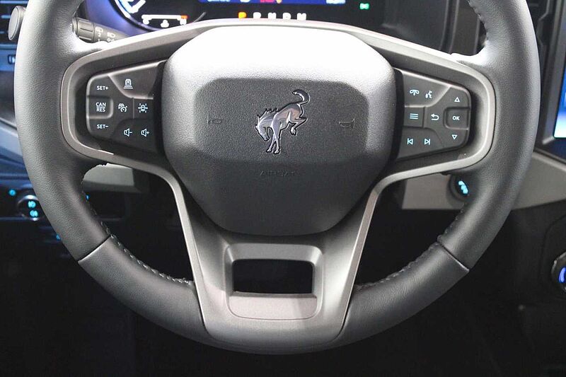 Ford Bronco Badlands 2.7 V6 e-4WD First Edition, NAVI