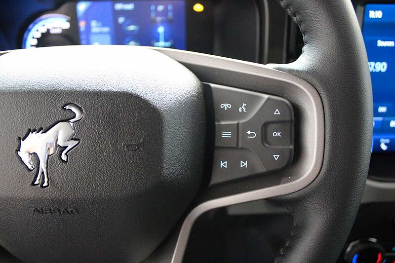 Ford Bronco Badlands 2.7 V6 e-4WD First Edition, NAVI