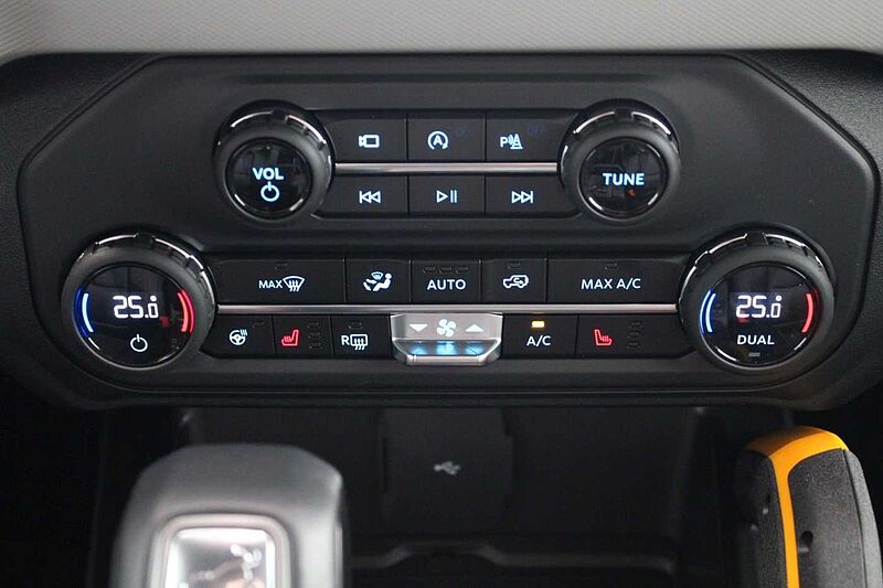 Ford Bronco Badlands 2.7 V6 e-4WD First Edition, NAVI