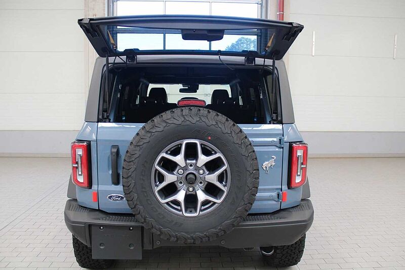 Ford Bronco Badlands 2.7 V6 e-4WD First Edition, NAVI