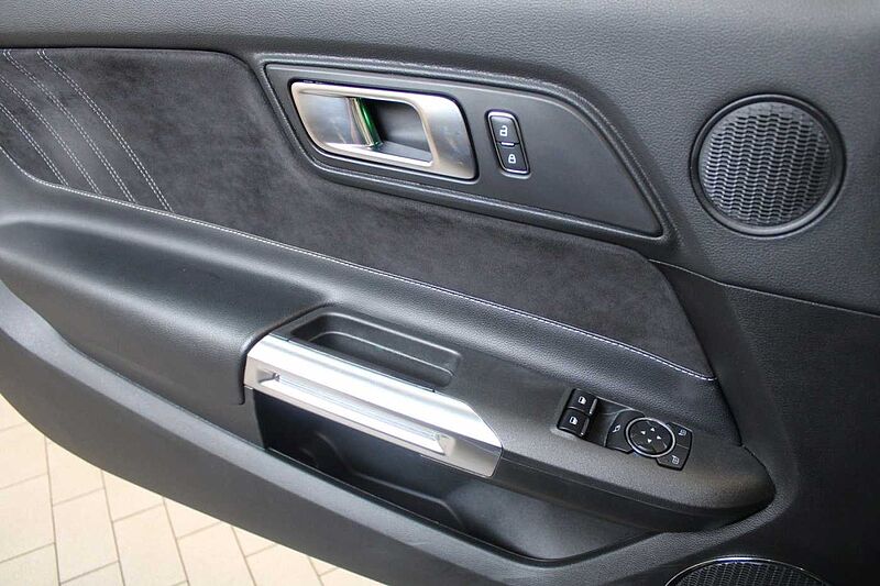 Ford Mustang Fastback GT V8 Aut. ,ALCANTARA/ACC/NAVI/