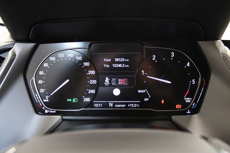 BMW 118 d Limo. Advantage /LED/LIVE-COCKPIT-PLUS/PDC/