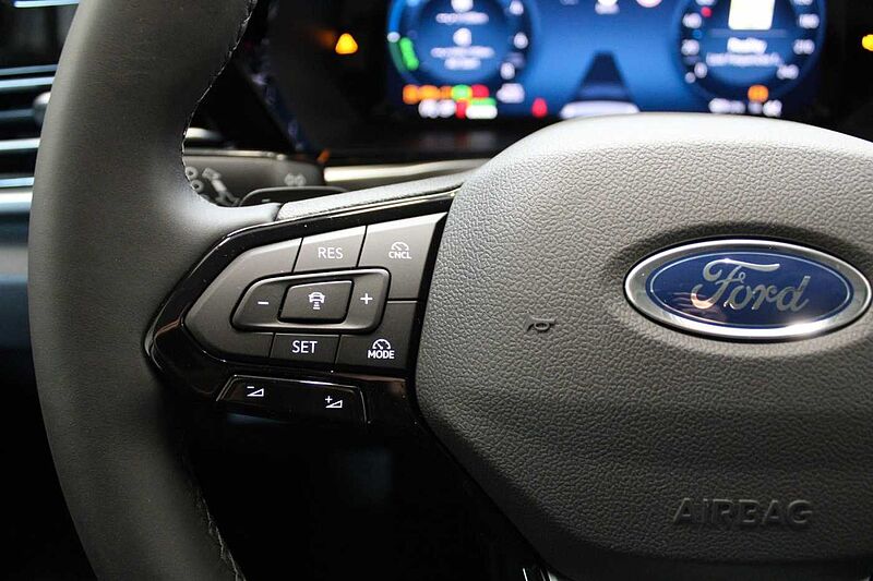 Ford Tourneo Connect L1 Titanium PHEV Auto. , LED/SHZ