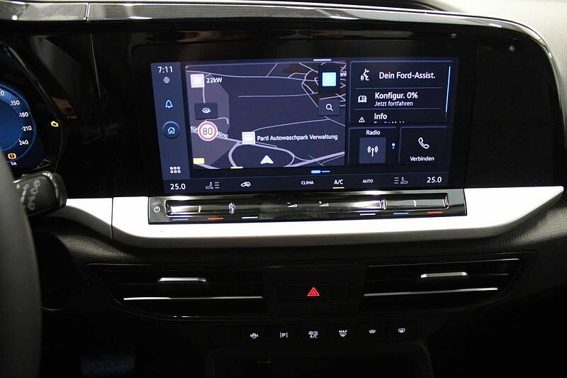 Ford Tourneo Connect L1 Titanium Auto. , LED/NAVI/SHZ