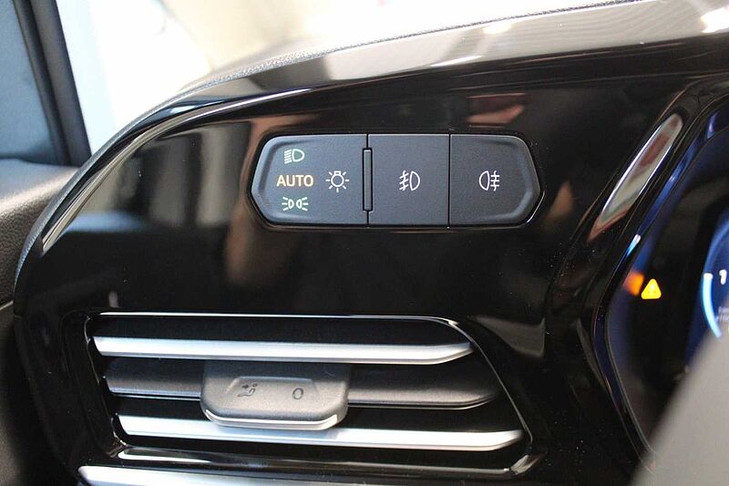 Ford Tourneo Connect L1 Titanium Auto. , LED/NAVI/SHZ