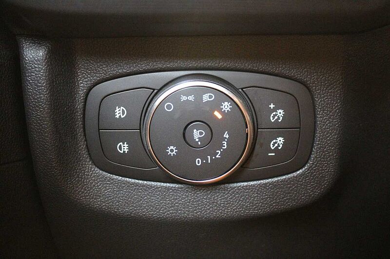 Ford Tourneo Courier Elektro Active, KAMERA/NAVI/LMR