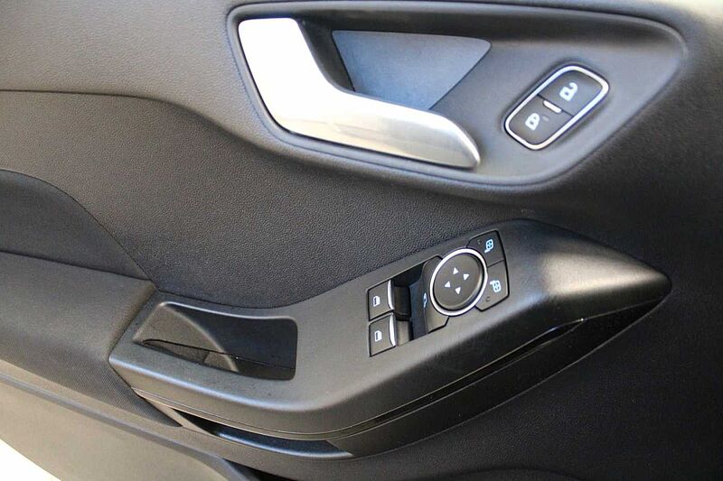 Ford Fiesta Cool & Connect 1.1l/PDC/KLIMA/SYNC