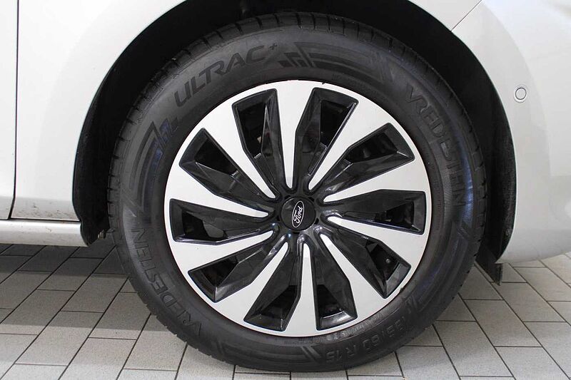 Ford Fiesta Titanium 1.0l MHEV/KAMERA/SHZ/LED/AHK/