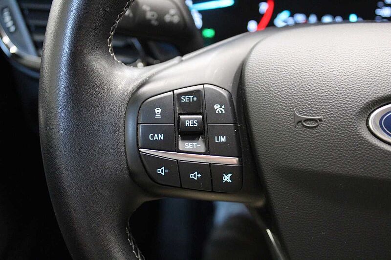 Ford Fiesta Titanium 1.0l MHEV/KAMERA/SHZ/LED/AHK/