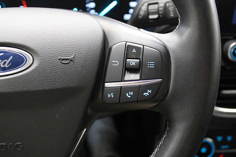 Ford Fiesta Titanium 1.0l MHEV/KAMERA/SHZ/LED/AHK/