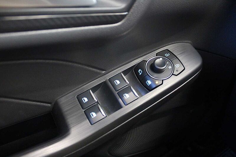 Ford Kuga 2.5l FHEV ST-Line, KAMERA/NAVI/LED