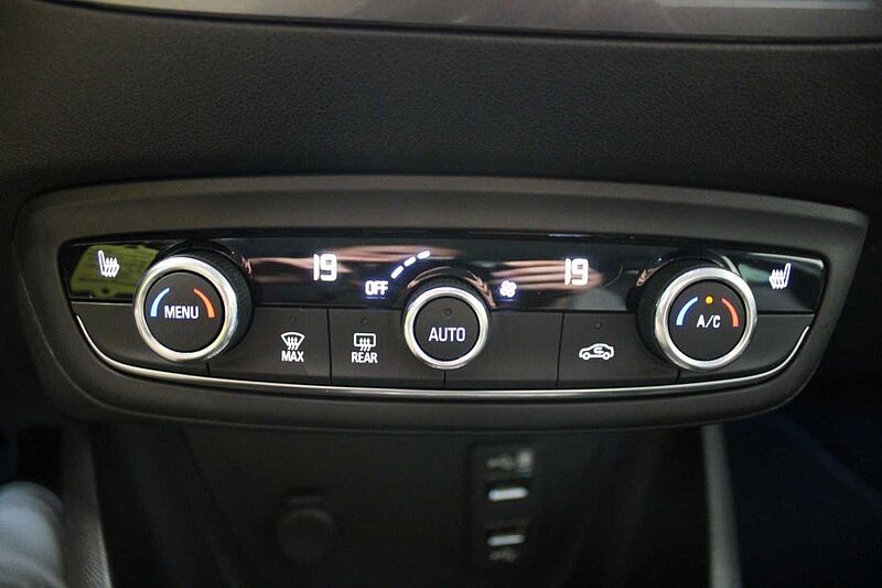 Opel Crossland X 1.2l Turbo/NAVI/KAMERA/PDC/CARPLAY/