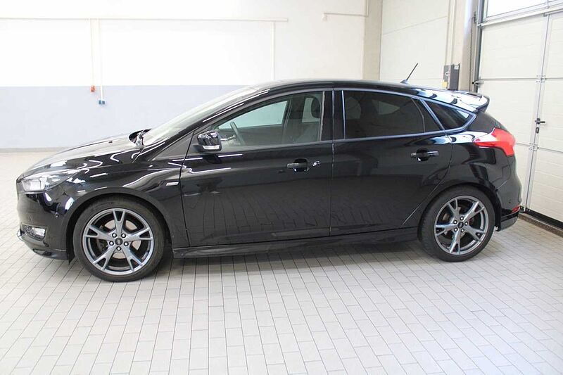 Ford Focus Lim. ST-Line 1.5l/NAVI/KAMERA/SHZ/PDC/TEMP