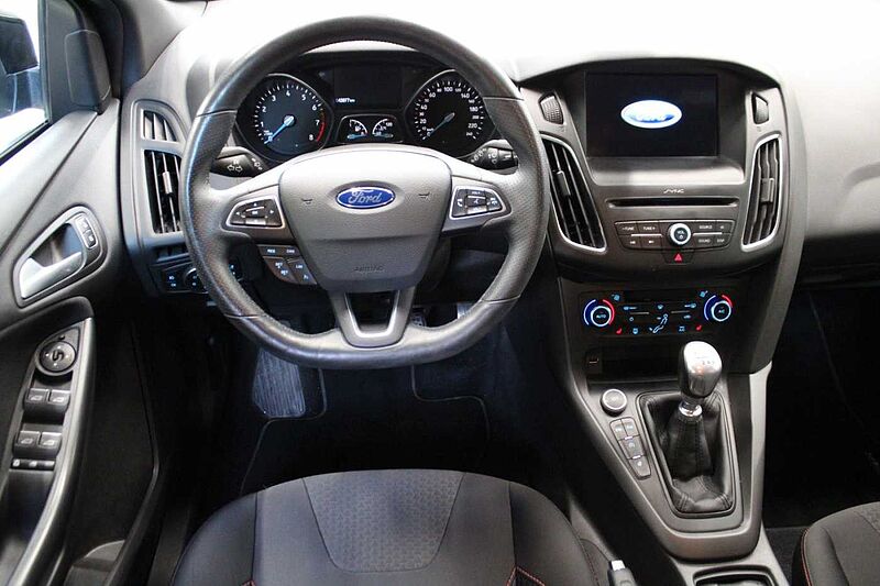 Ford Focus Lim. ST-Line 1.5l/NAVI/KAMERA/SHZ/PDC/TEMP