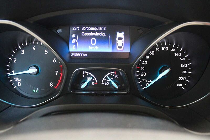 Ford Focus Lim. ST-Line 1.5l/NAVI/KAMERA/SHZ/PDC/TEMP