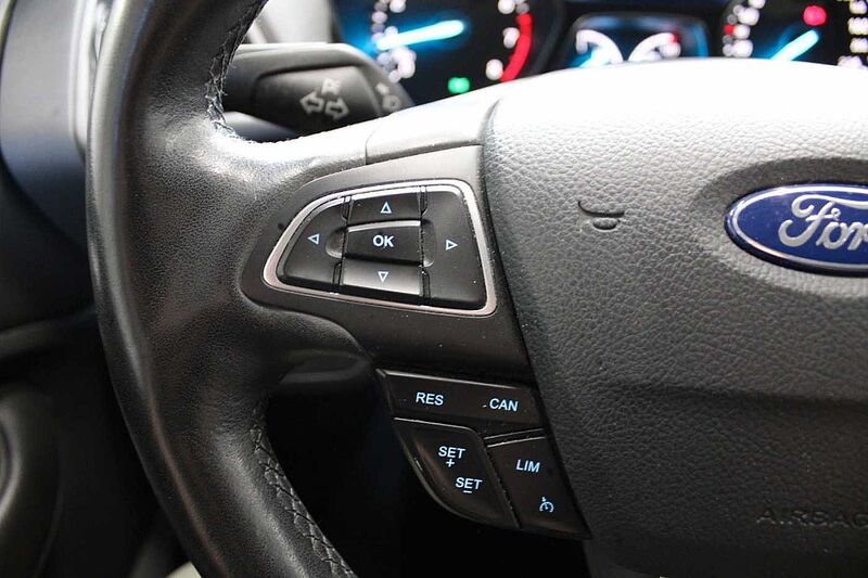 Ford Kuga Cool & Connect 1.5l/NAVI/AHK/PDC/LMR/SHZ/