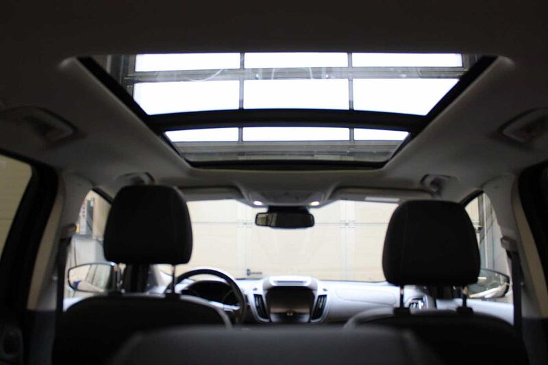 Ford Kuga Vignale 2.0l Auto. /ACC/KAMERA/PANO/MEMORY/