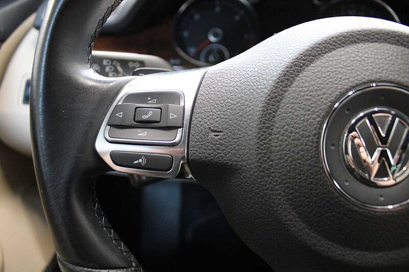 Volkswagen CC 2.0l TDI 4Motion Auto. /R-LINE/NAVI/ACC/AHK/