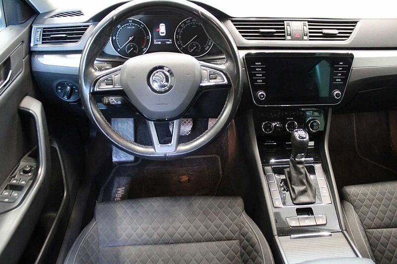 SKODA Superb Combi Style 2.0l TDI Auto. /NAVI/ACC/AHK